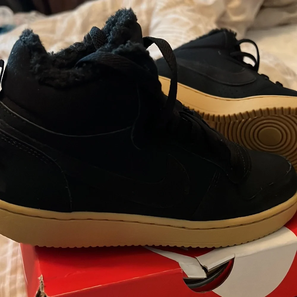 Nike Kids Black and Tan Sneakers